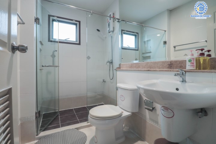 *****บ้านเดี่ยวมือสองนนทบุรี ทำเลโซนเมือง! แบรนด์ แสนสิริ* ม.บุราสิริ สนามบินน้ำ บ้านต่อเติมพร้อมอยู่ บนเนื้อที่ 112 ตร.ว. ฟังก์ชั่น 7 ห้องนอน 7 ห้องน้ำ 4 ที่จอด ภายในกว้างขวางเแบ่งเป็นสัดส่วน แถมฟรี !! เครื่องปรับอากาศ 10 เครื่อง, เครื่องทำน้ำอุ่น 5 เครื่อง บิ้วท์อินท์จัดเต็มทั้งหลัง! บนสุดยอดทำเลทอง ใกล้เซ็นทรัลรัตนาธิเบศร์ และ MRT สายสีม่วง "สถานีแยกนนทบุรี1"